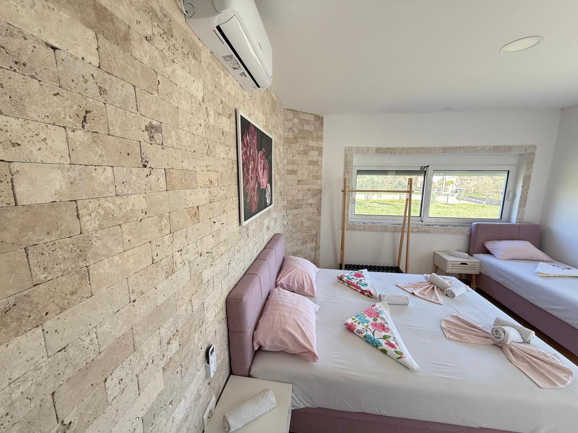 Gjinaj Apartments ウルツィニ エクステリア 写真