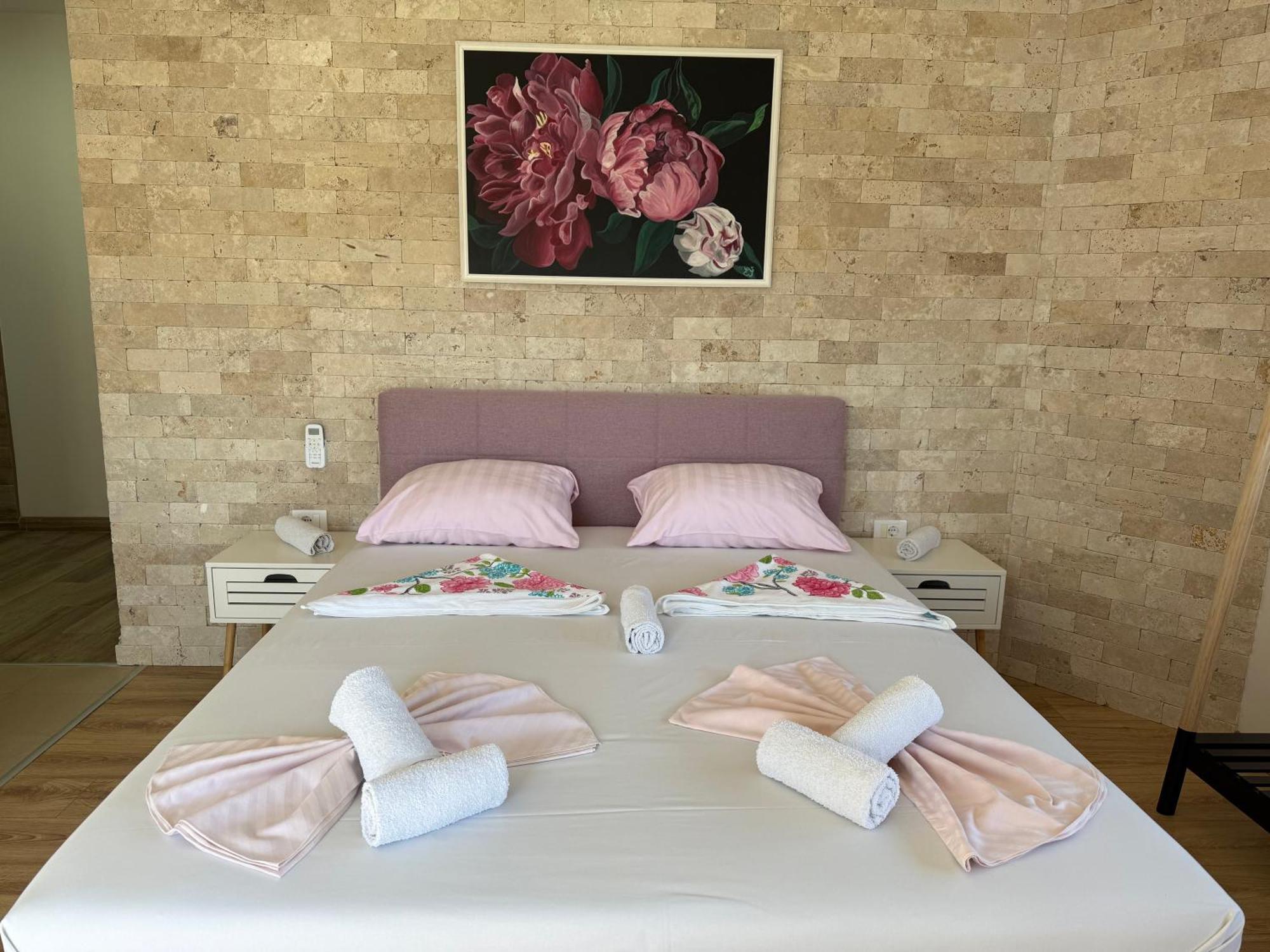 Gjinaj Apartments ウルツィニ エクステリア 写真