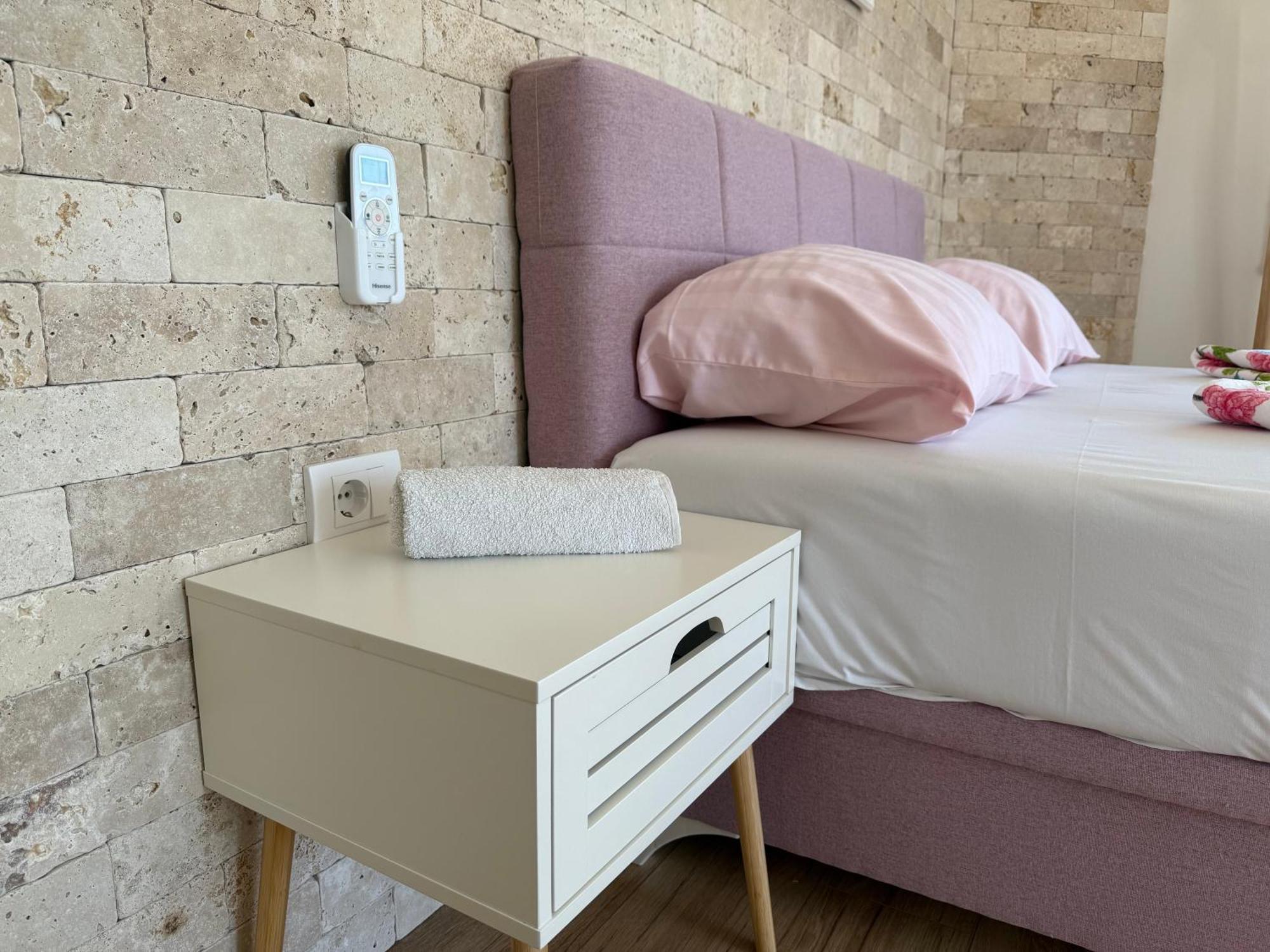 Gjinaj Apartments ウルツィニ エクステリア 写真