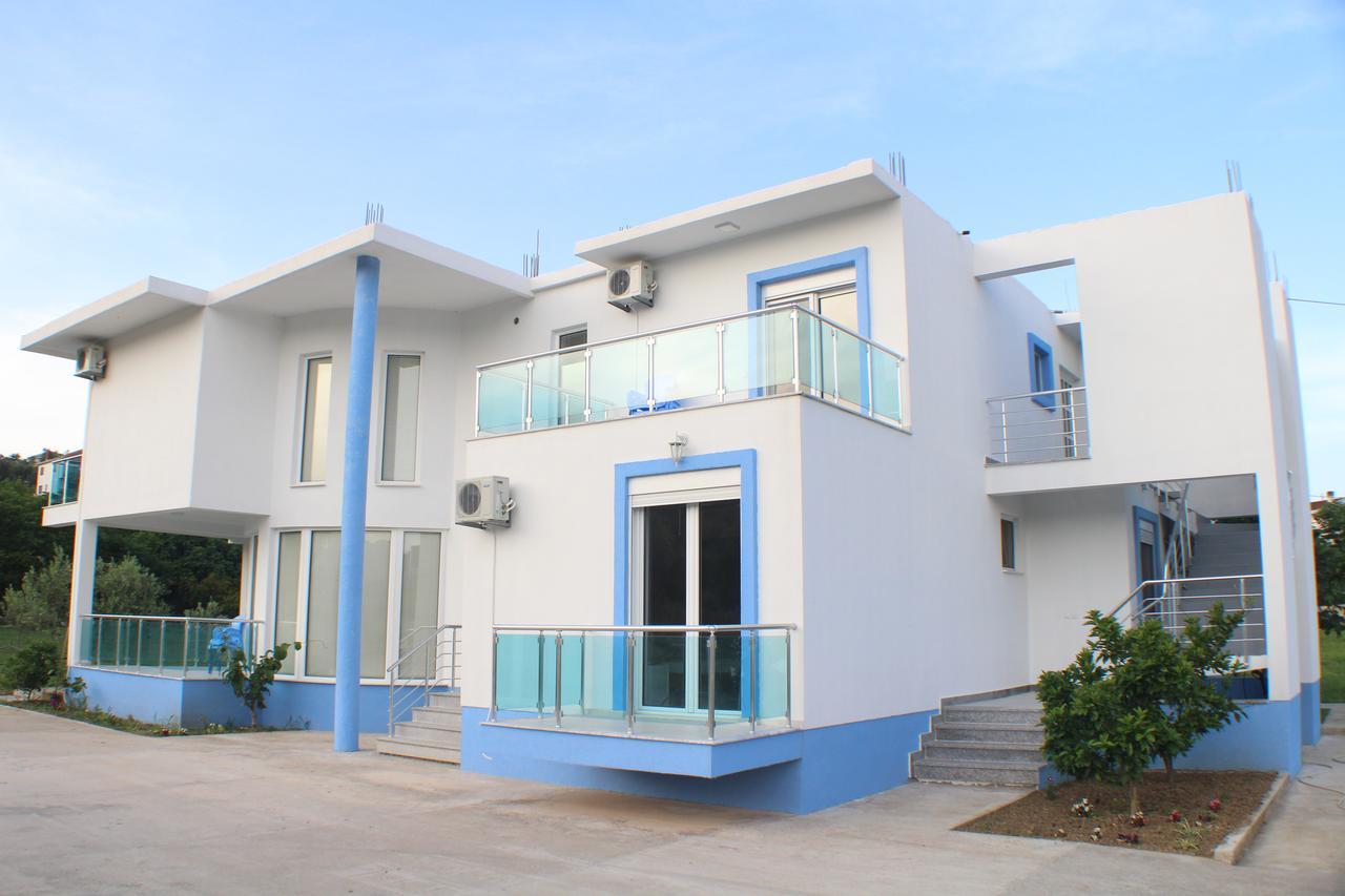 Gjinaj Apartments ウルツィニ エクステリア 写真