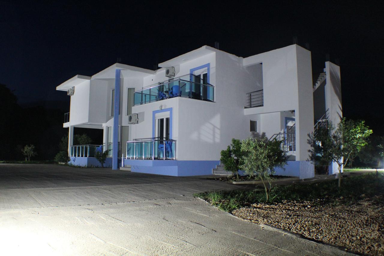 Gjinaj Apartments ウルツィニ エクステリア 写真